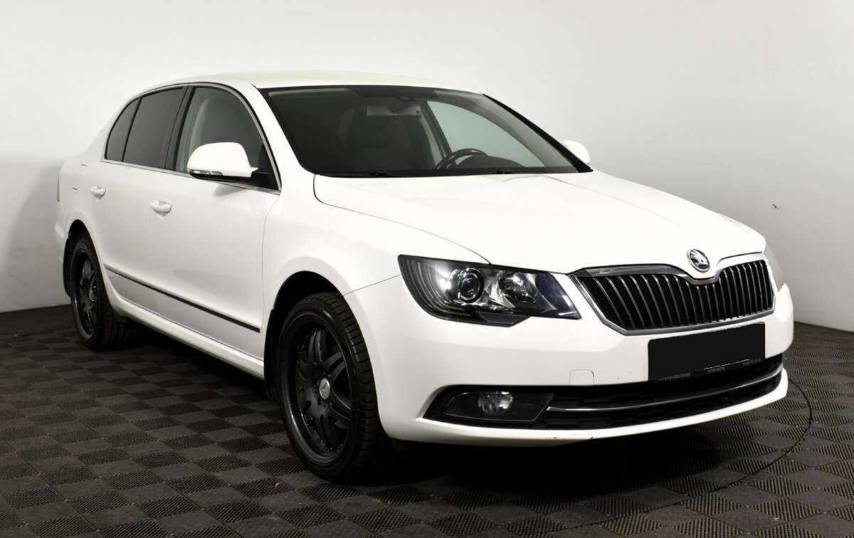 Skoda Superb 2015 года с пробегом. Фото: #1