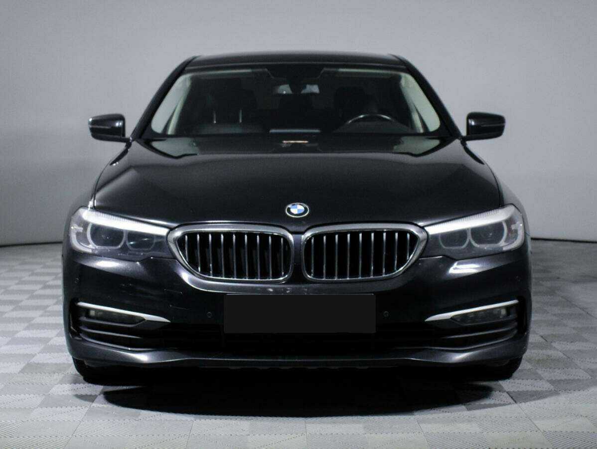 BMW 5 серии 2017 года с пробегом. Фото: #1