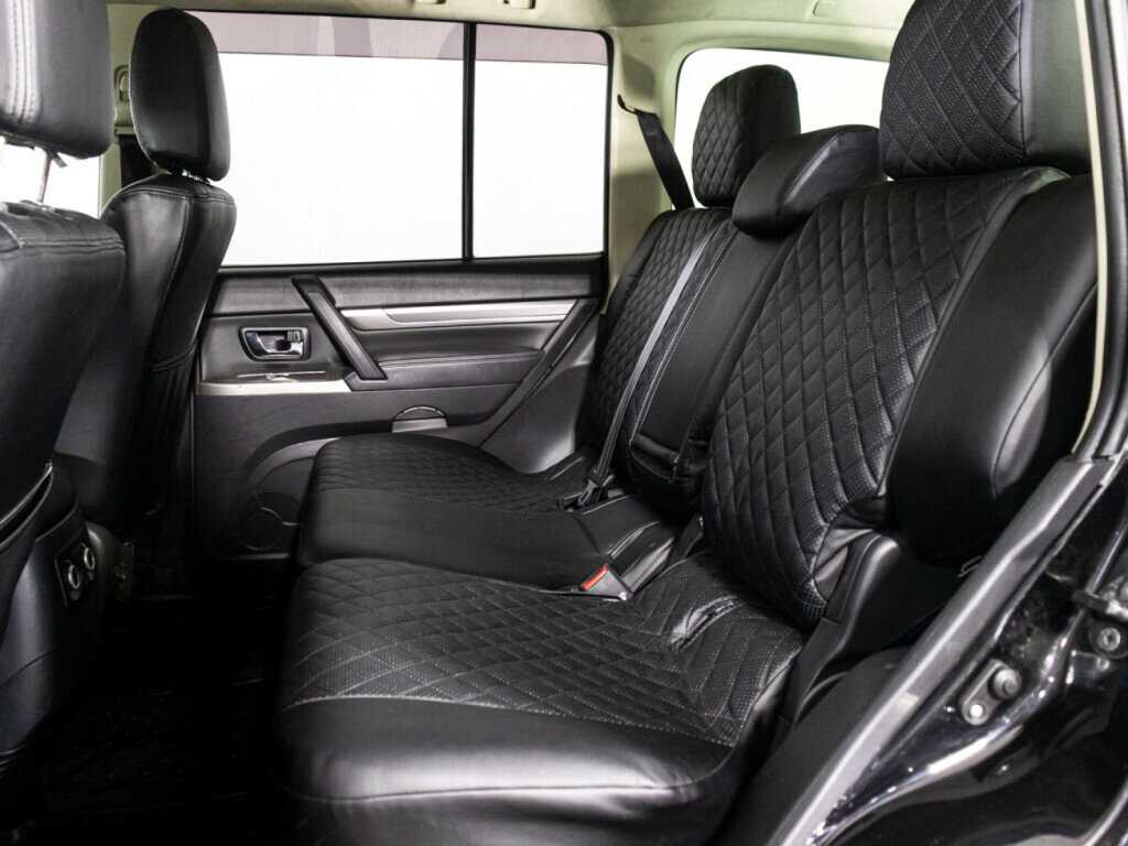 Mitsubishi Pajero 2013 года с пробегом. Фото: #13