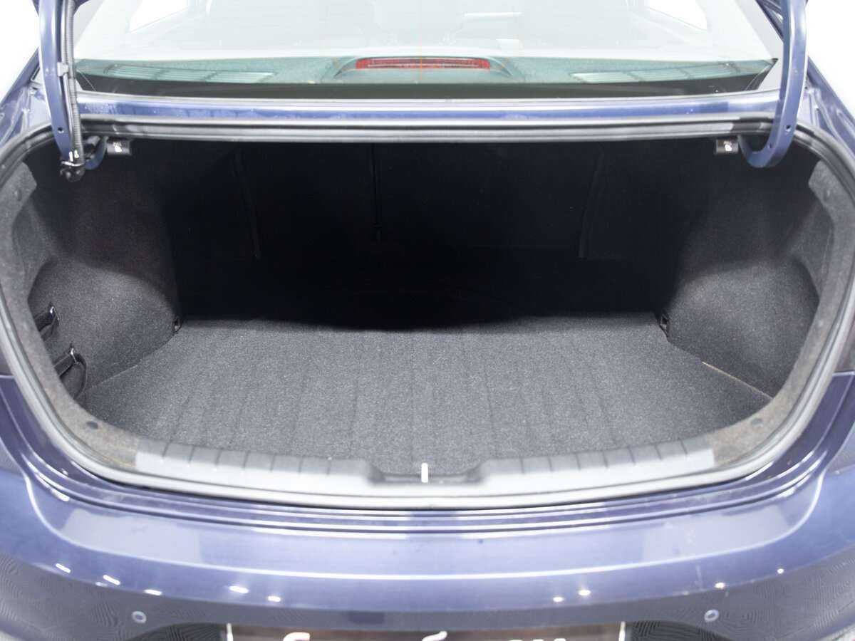 Hyundai Elantra 2020 года с пробегом. Фото: #8