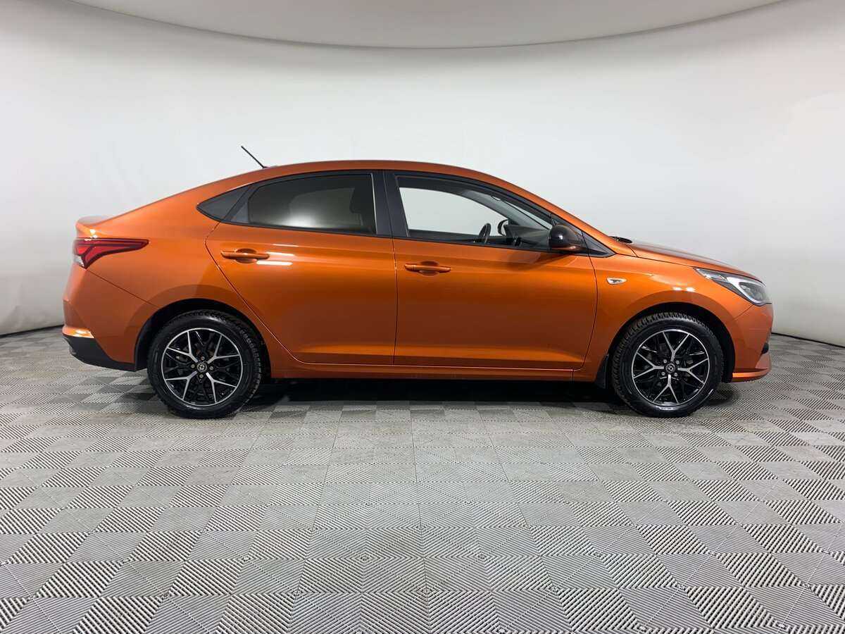 Hyundai Solaris 2022 года с пробегом. Фото: #3