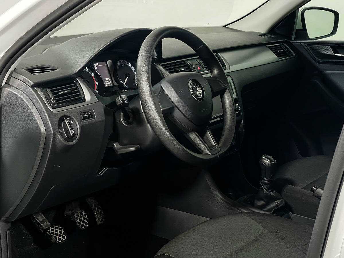 Skoda Rapid 2019 года с пробегом. Фото: #10