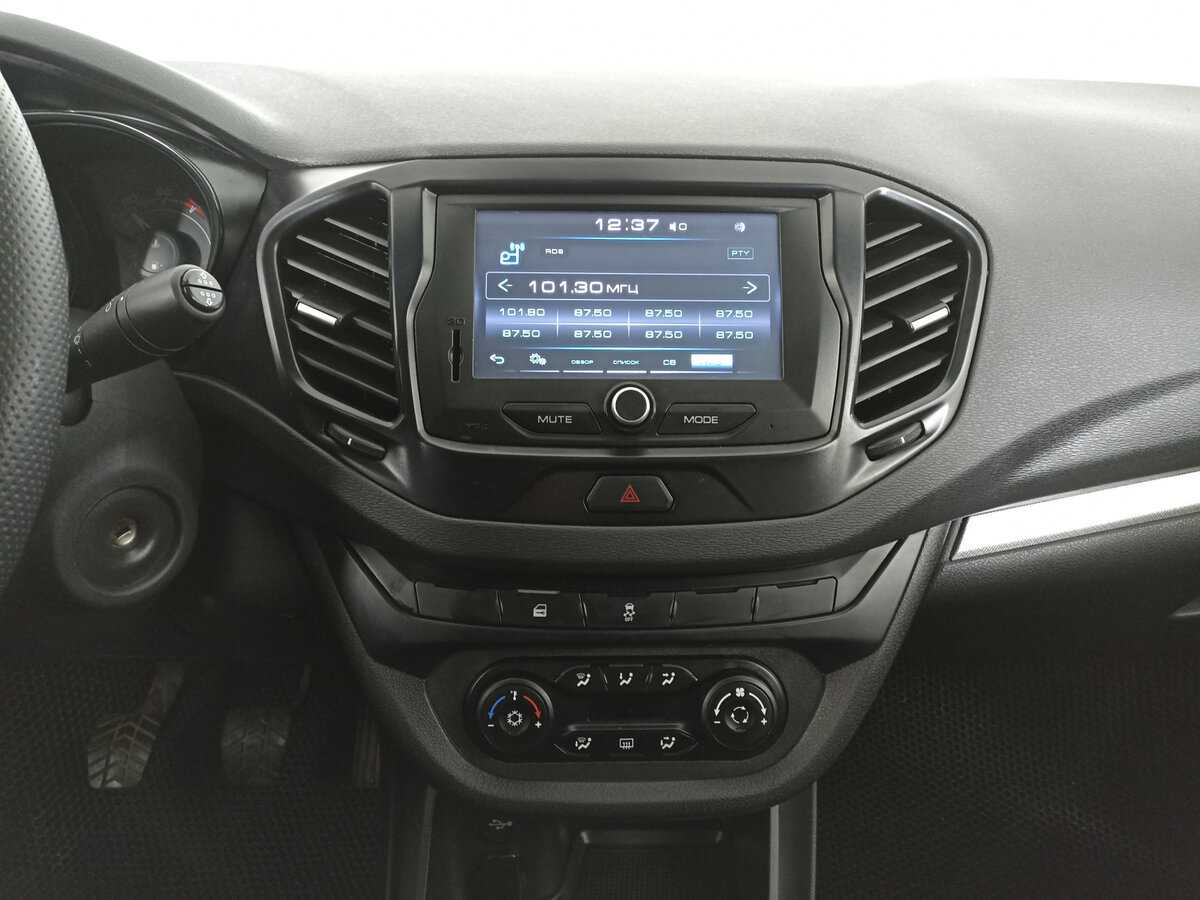 Lada (ВАЗ) Vesta 2018 года с пробегом. Фото: #13