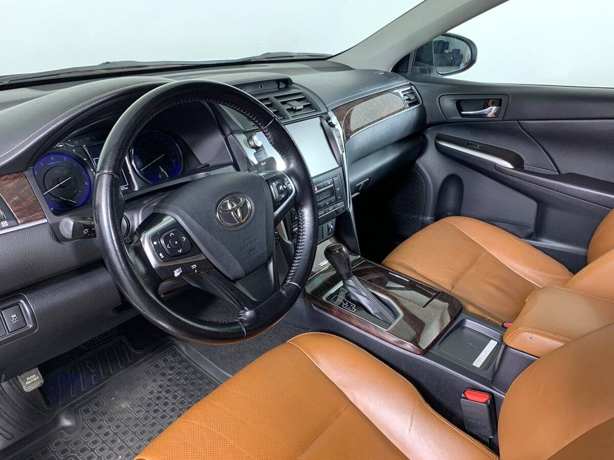 Toyota Camry 2017 года с пробегом. Фото: #10