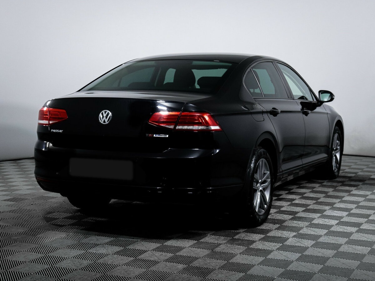 Volkswagen Passat 2016 года с пробегом. Фото: #3