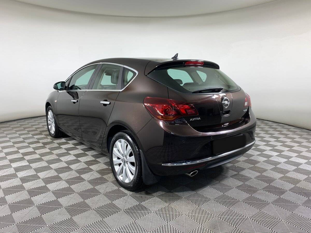 Opel Astra 2013 года с пробегом. Фото: #5