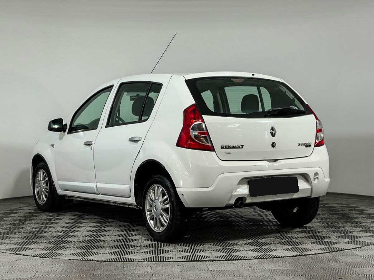 Renault Sandero 2013 года с пробегом. Фото: #4