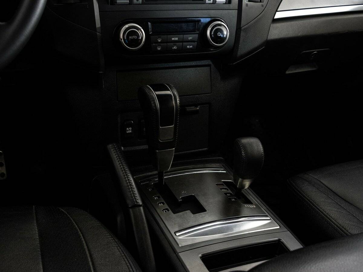 Mitsubishi Pajero 2012 года с пробегом. Фото: #9