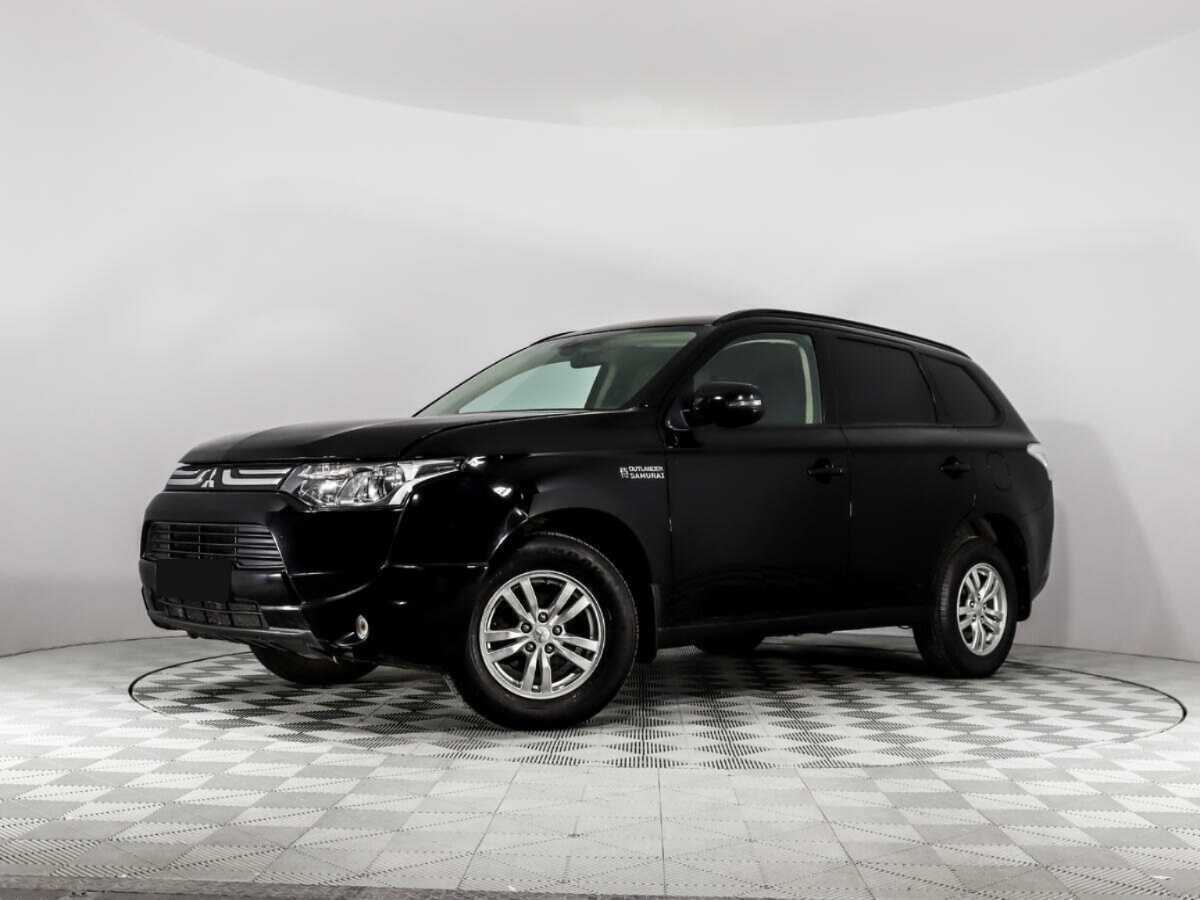 Mitsubishi Outlander 2014 года с пробегом. Посмотреть фото