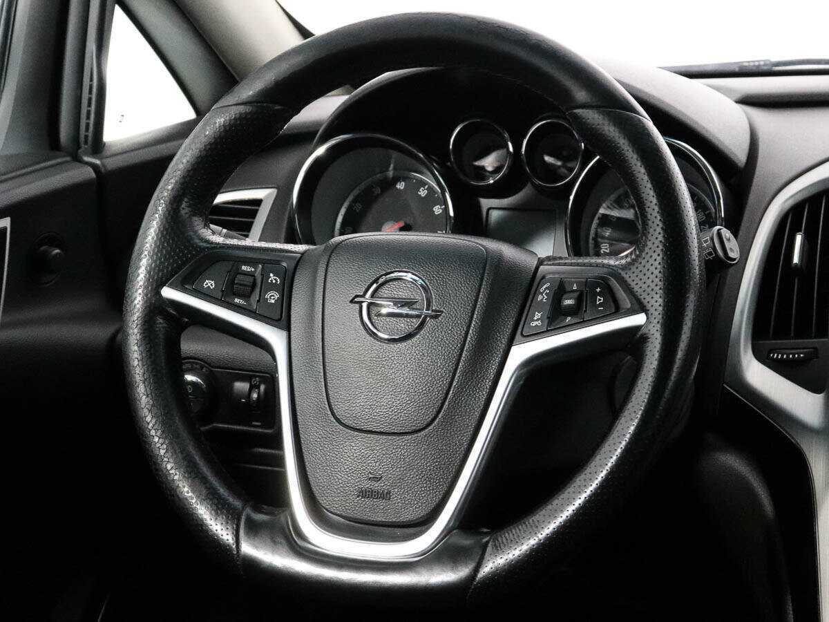 Opel Astra 2012 года с пробегом. Фото: #14