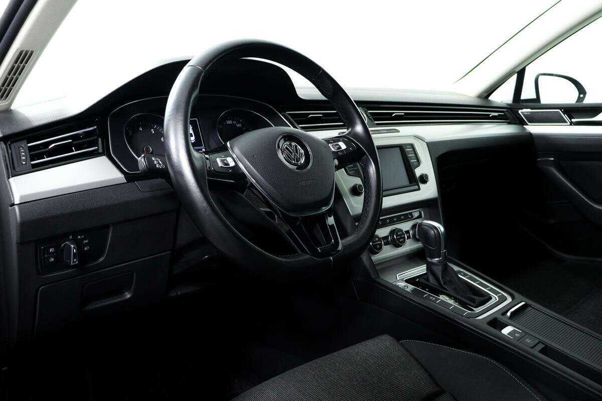 Volkswagen Passat 2016 года с пробегом. Фото: #12