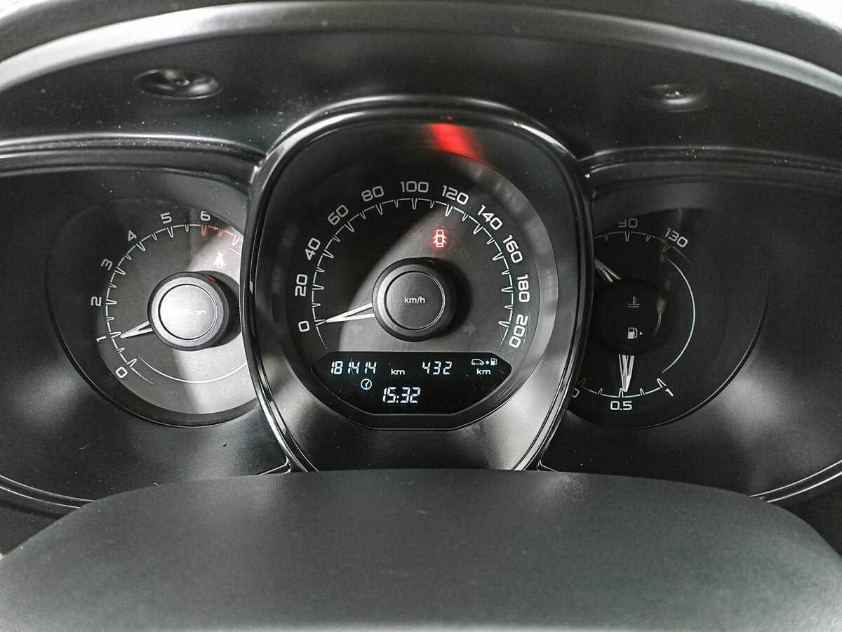 Lada (ВАЗ) Vesta 2017 года с пробегом. Фото: #12