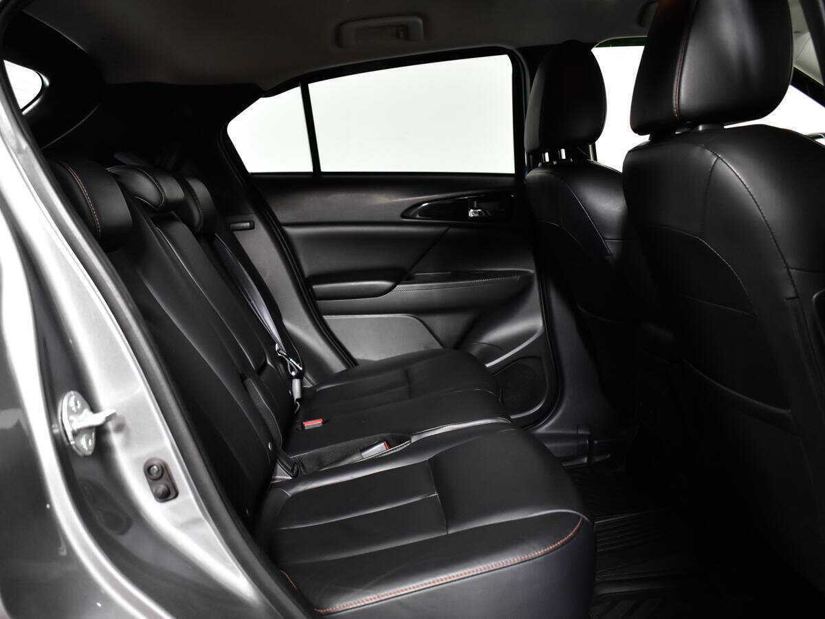 Mitsubishi Eclipse Cross 2018 года с пробегом. Фото: #9