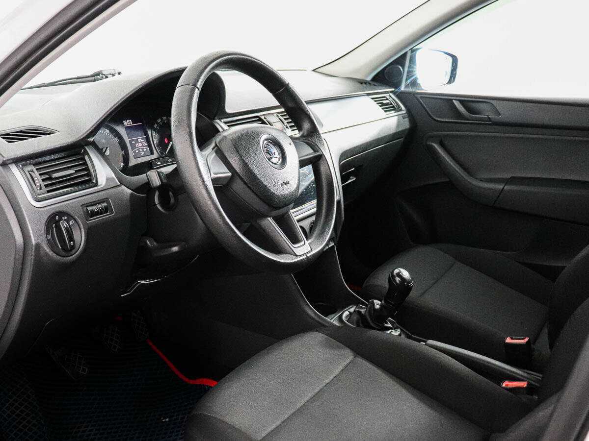 Skoda Rapid 2014 года с пробегом. Фото: #7
