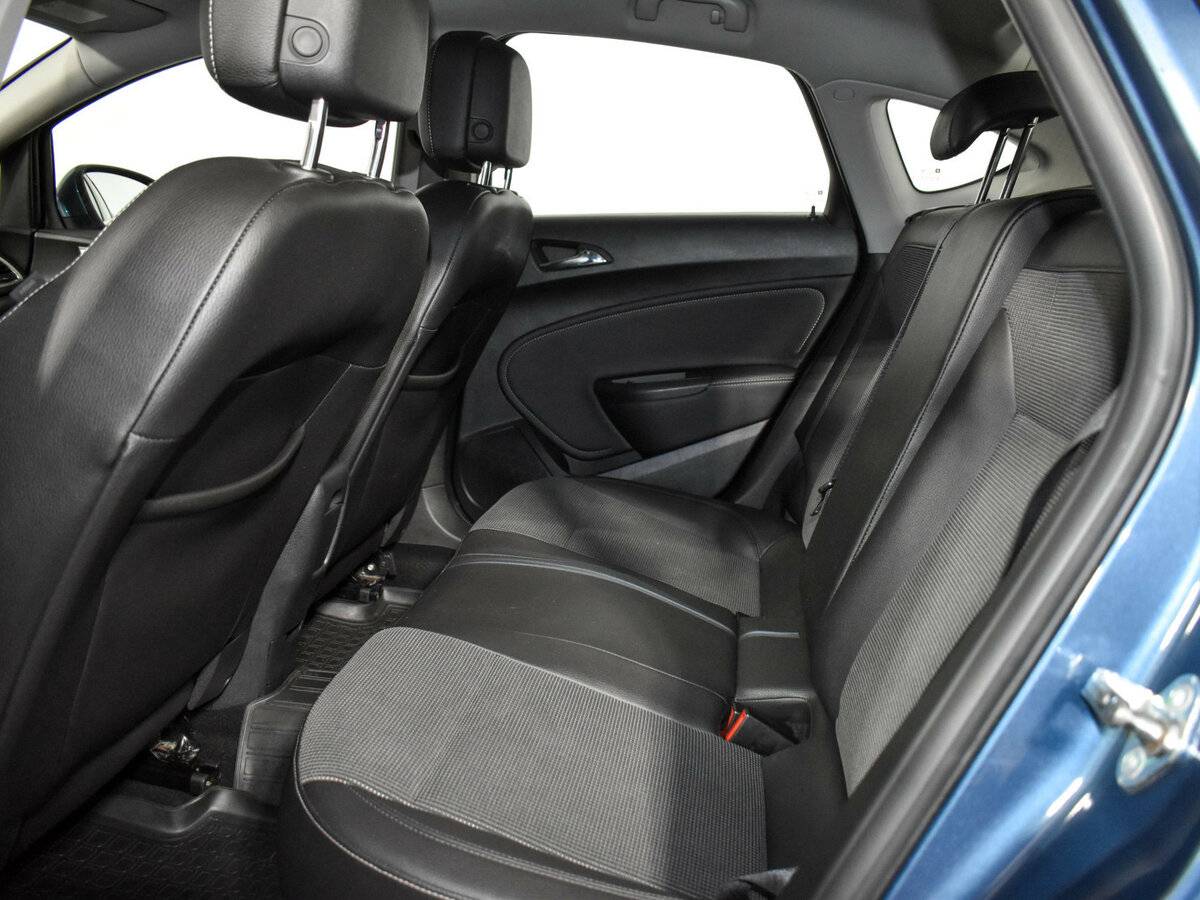 Opel Astra 2013 года с пробегом. Фото: #8