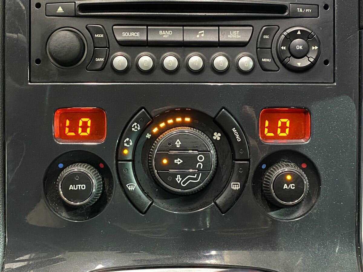 Peugeot 3008 2012 года с пробегом. Фото: #12