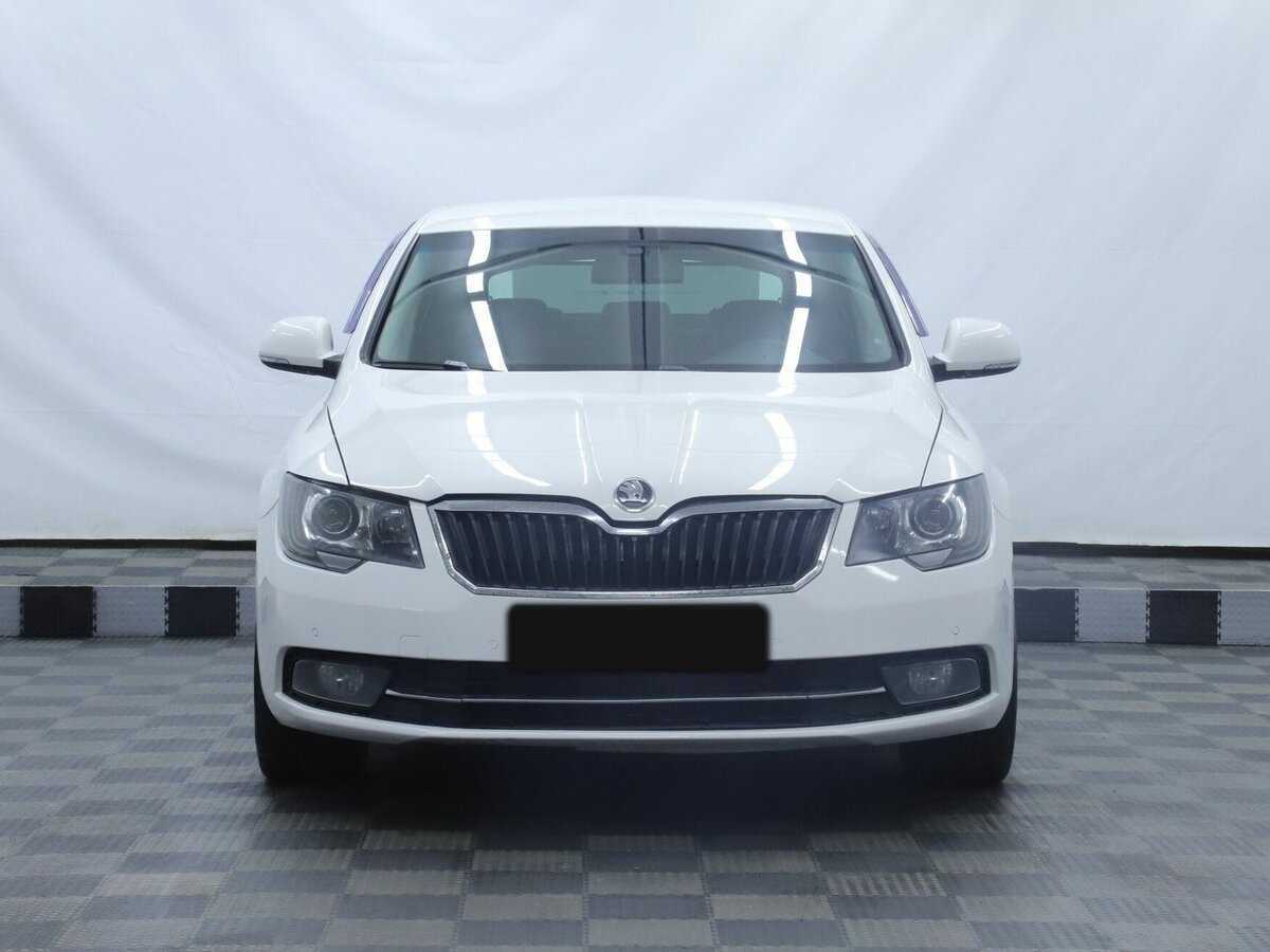 Skoda Superb 2013 года с пробегом. Фото: #1