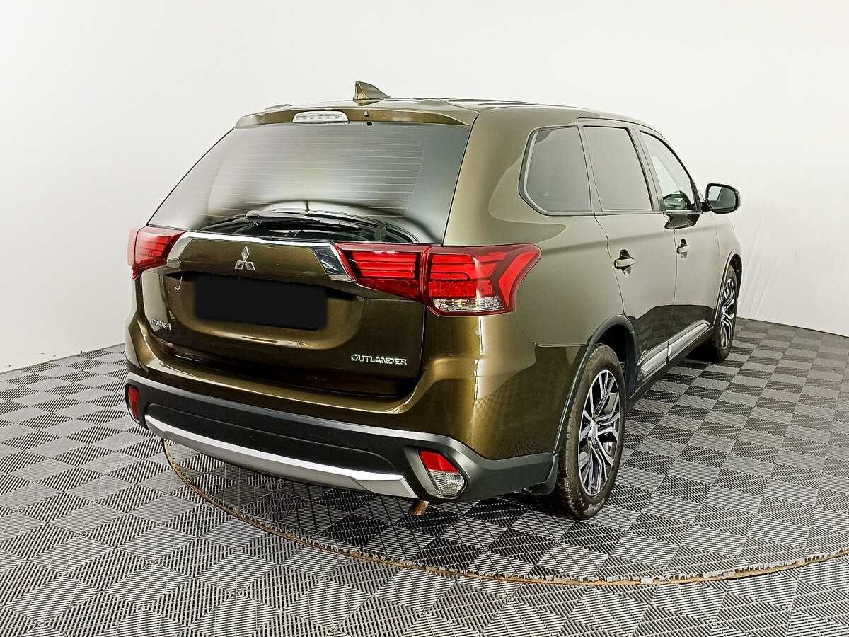 Mitsubishi Outlander 2018 года с пробегом. Фото: #3