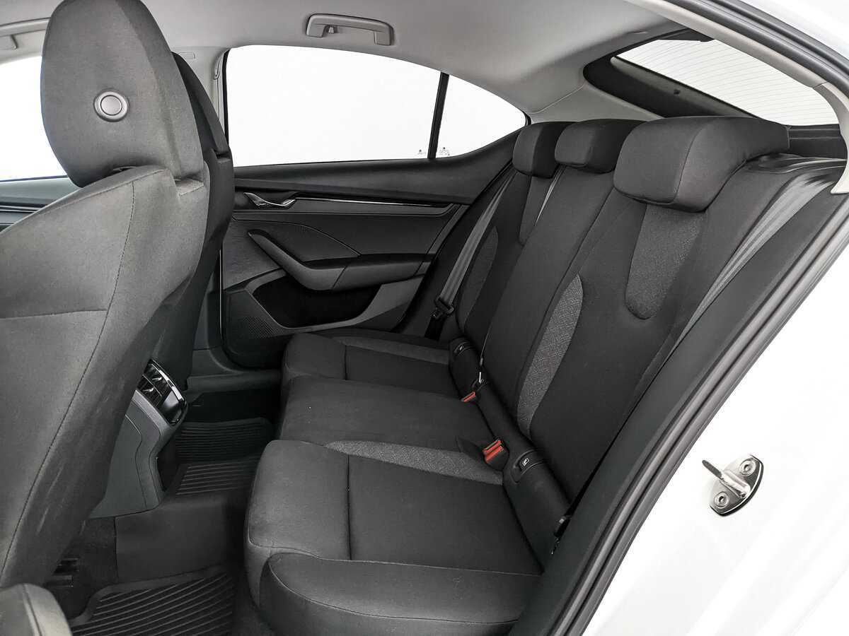 Skoda Octavia 2021 года с пробегом. Фото: #12