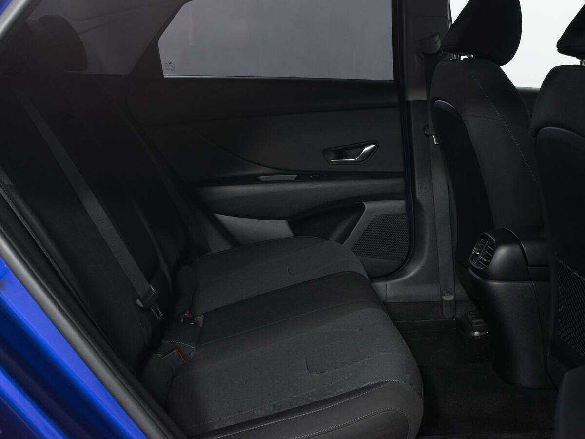 Hyundai Elantra 2021 года с пробегом. Фото: #9