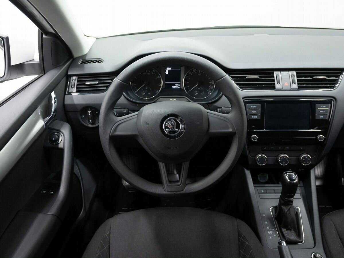 Skoda Octavia 2017 года с пробегом. Фото: #13