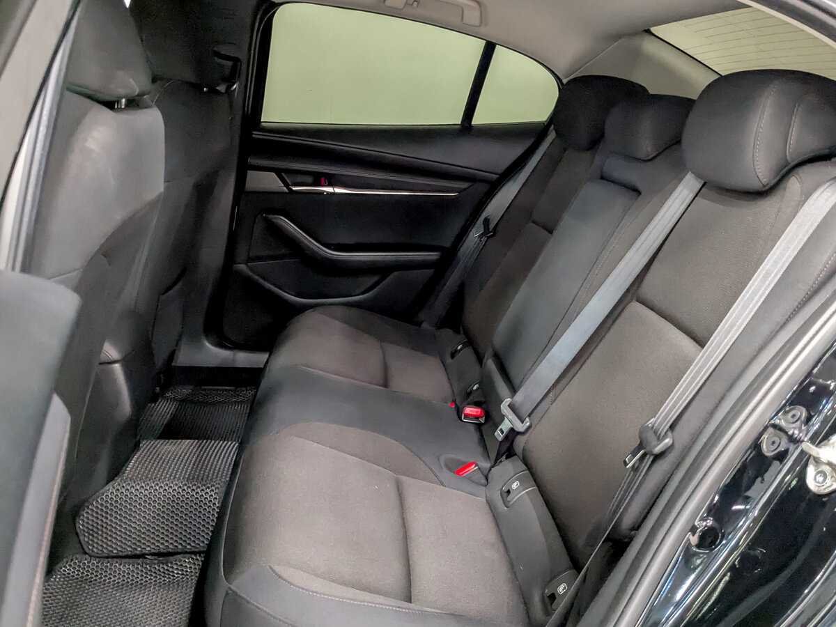 Mazda 3 2019 года с пробегом. Фото: #11