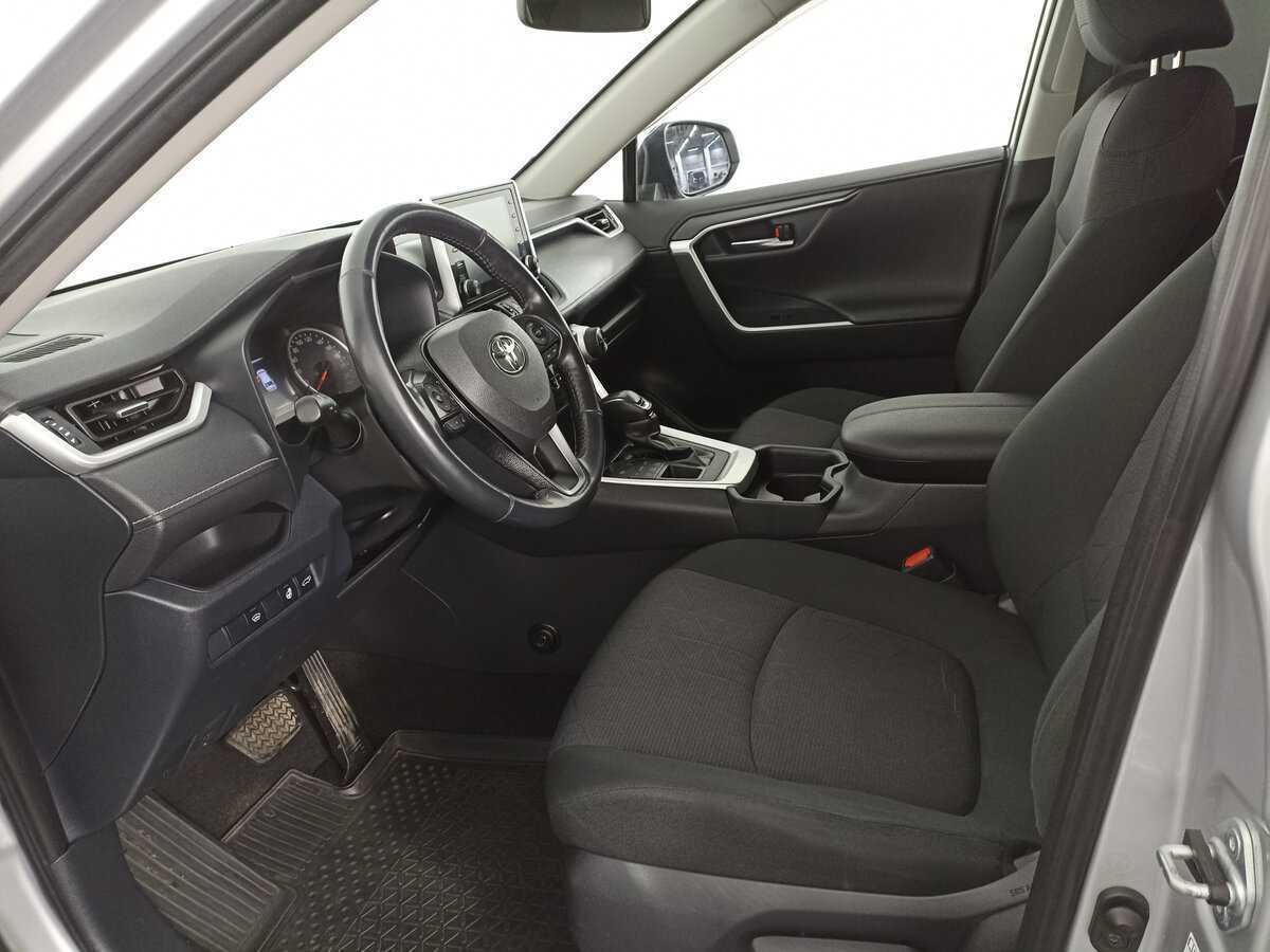 Toyota RAV4 2019 года с пробегом. Фото: #15