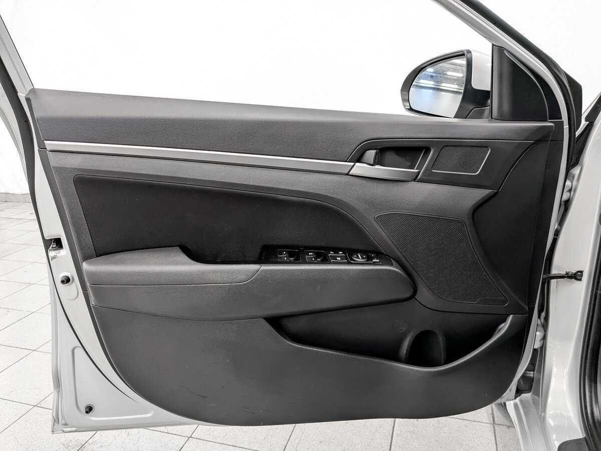 Hyundai Elantra 2017 года с пробегом. Фото: #16