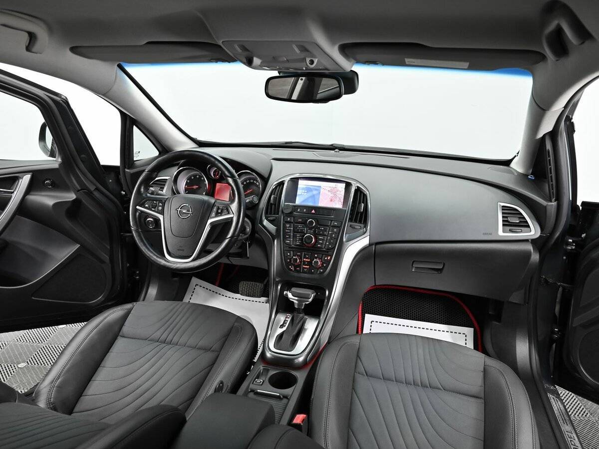 Opel Astra 2013 года с пробегом. Фото: #11