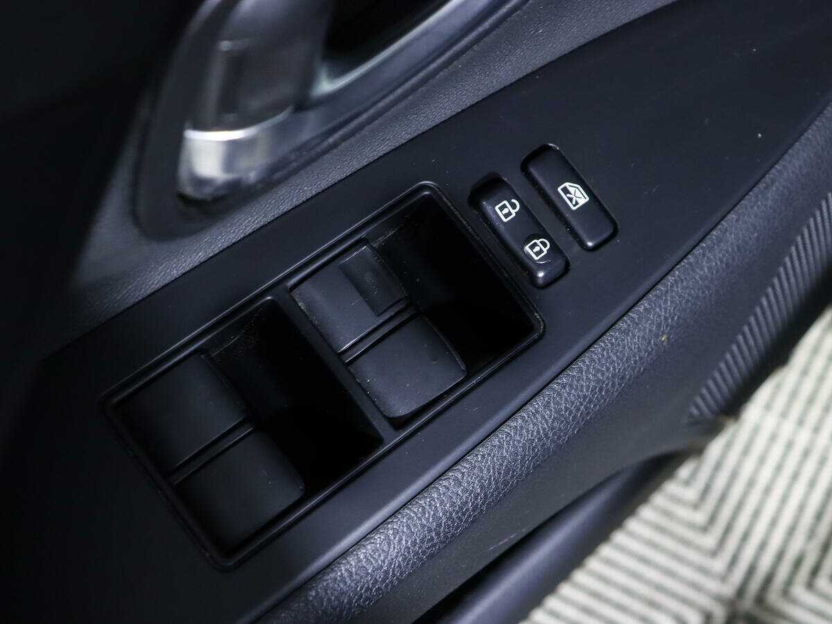 Toyota Avensis 2018 года с пробегом. Фото: #13