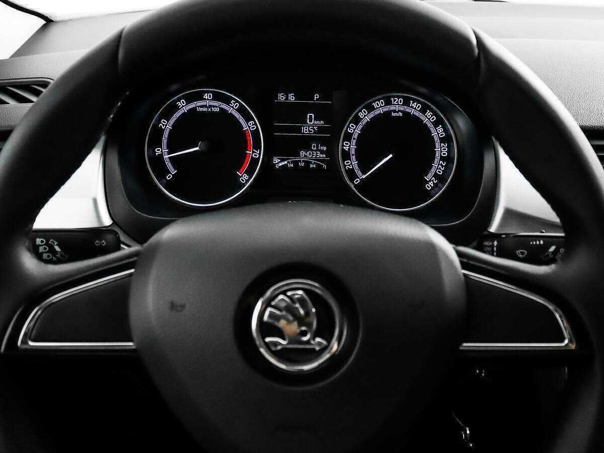 Skoda Rapid 2018 года с пробегом. Фото: #15