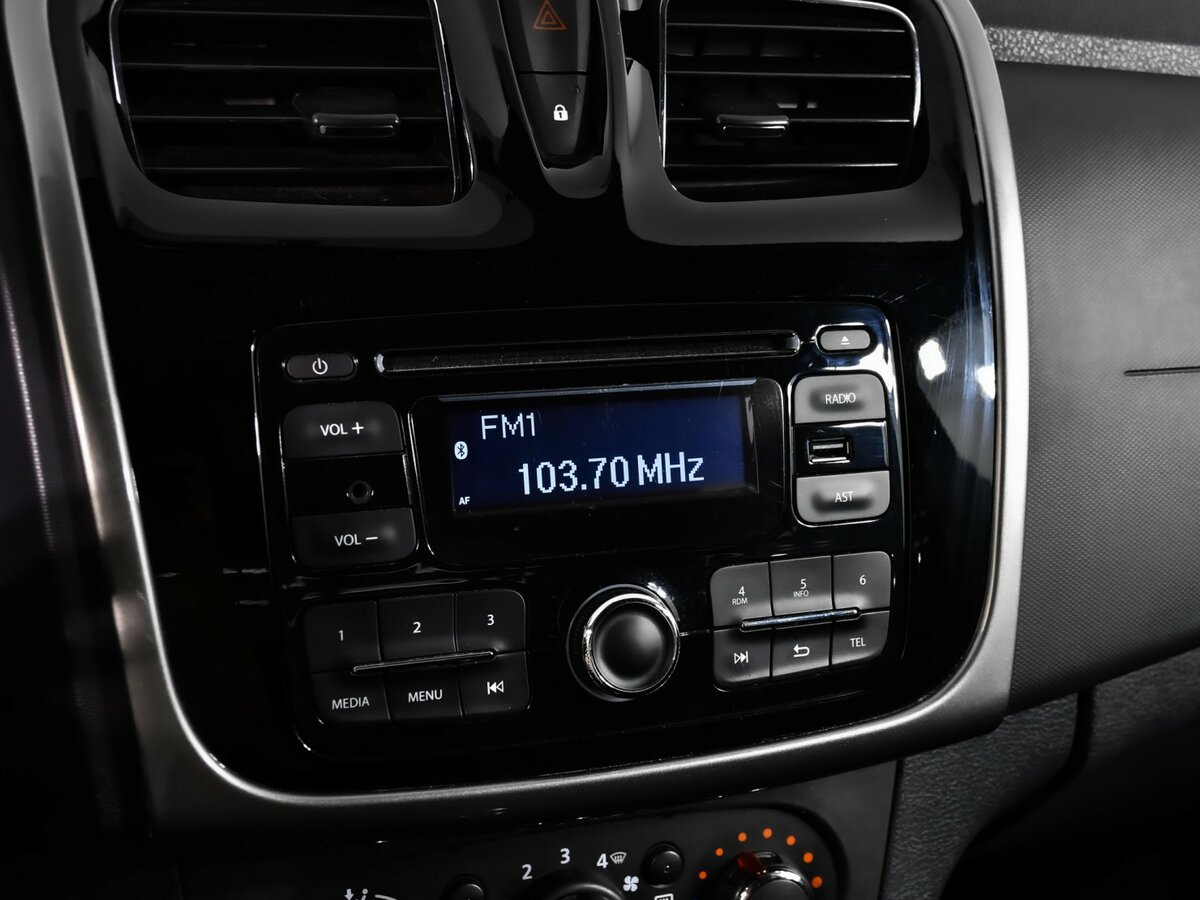 Renault Logan 2018 года с пробегом. Фото: #14