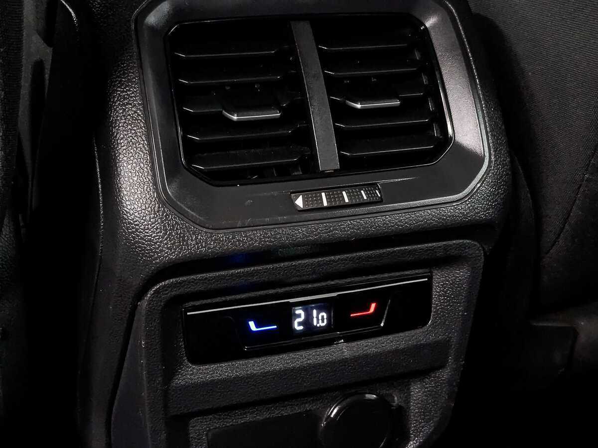 Volkswagen Tiguan 2021 года с пробегом. Фото: #28