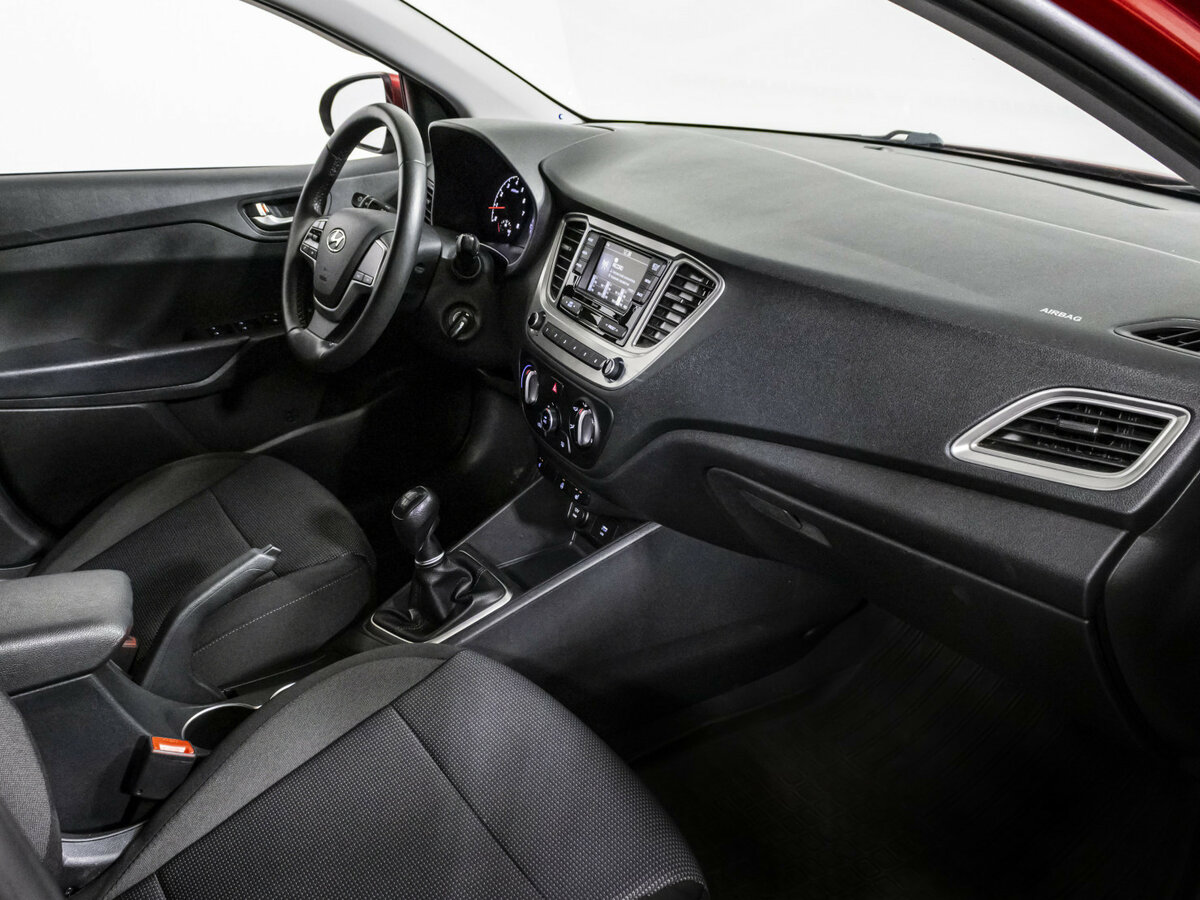 Hyundai Solaris 2021 года с пробегом. Фото: #8