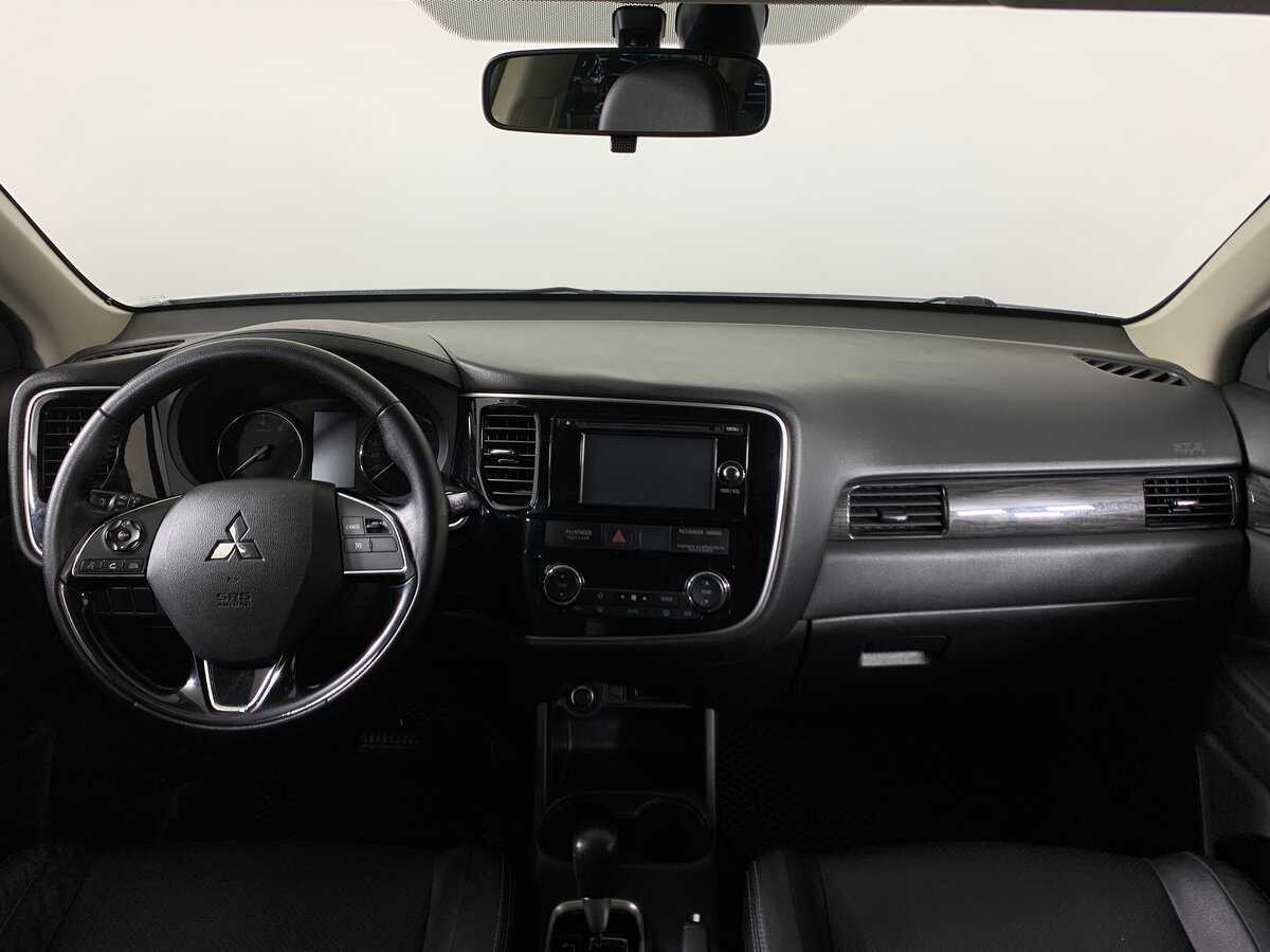 Mitsubishi Outlander 2016 года с пробегом. Фото: #12