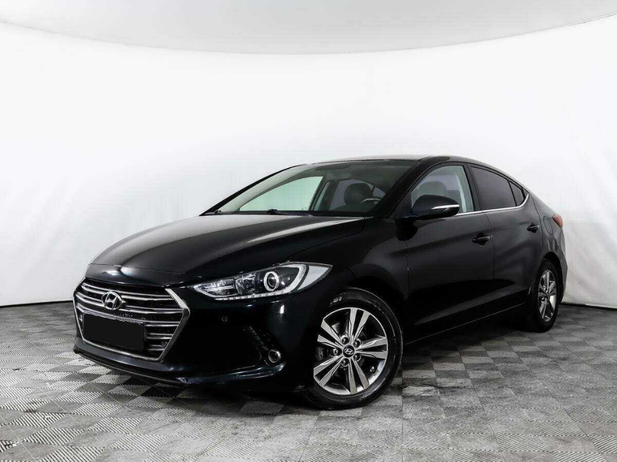 Hyundai Elantra 2017 года с пробегом. Посмотреть фото