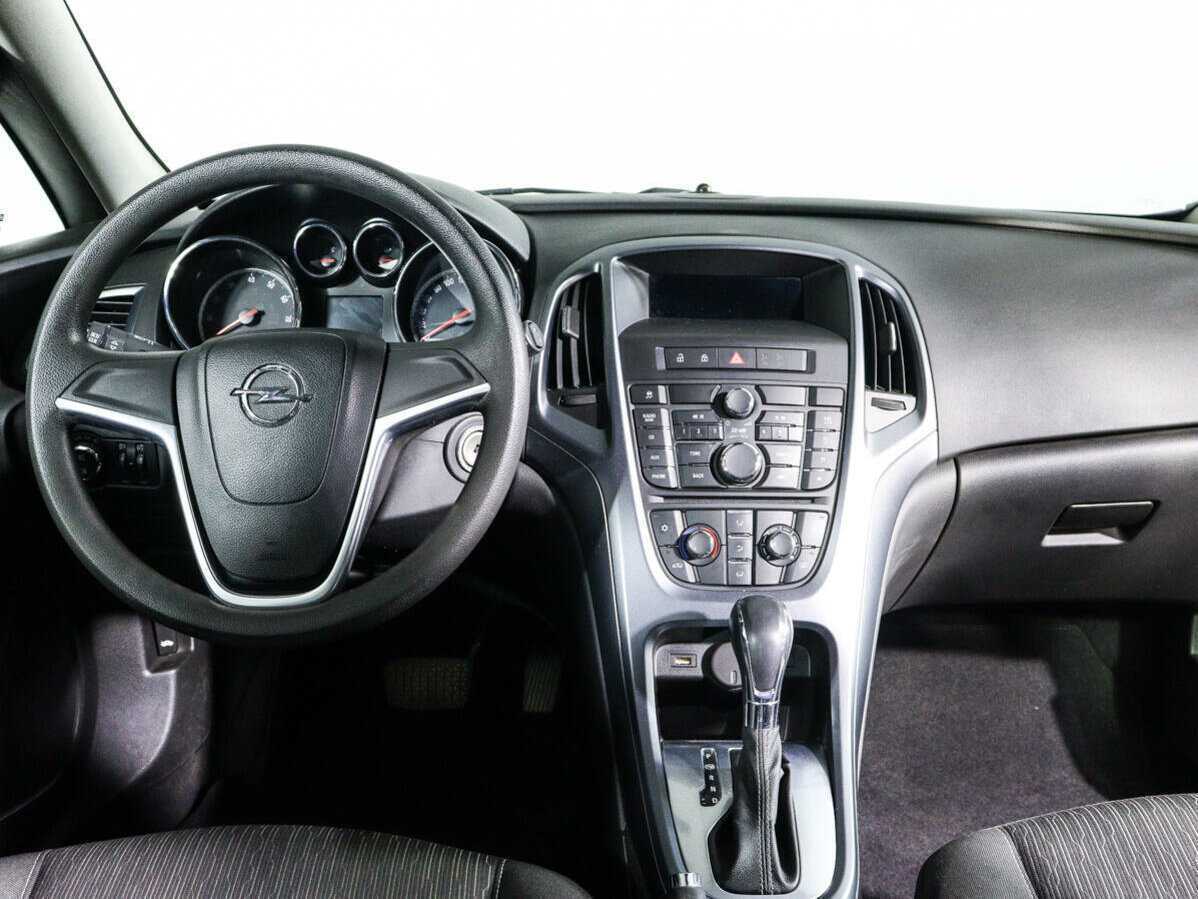 Opel Astra 2012 года с пробегом. Фото: #11