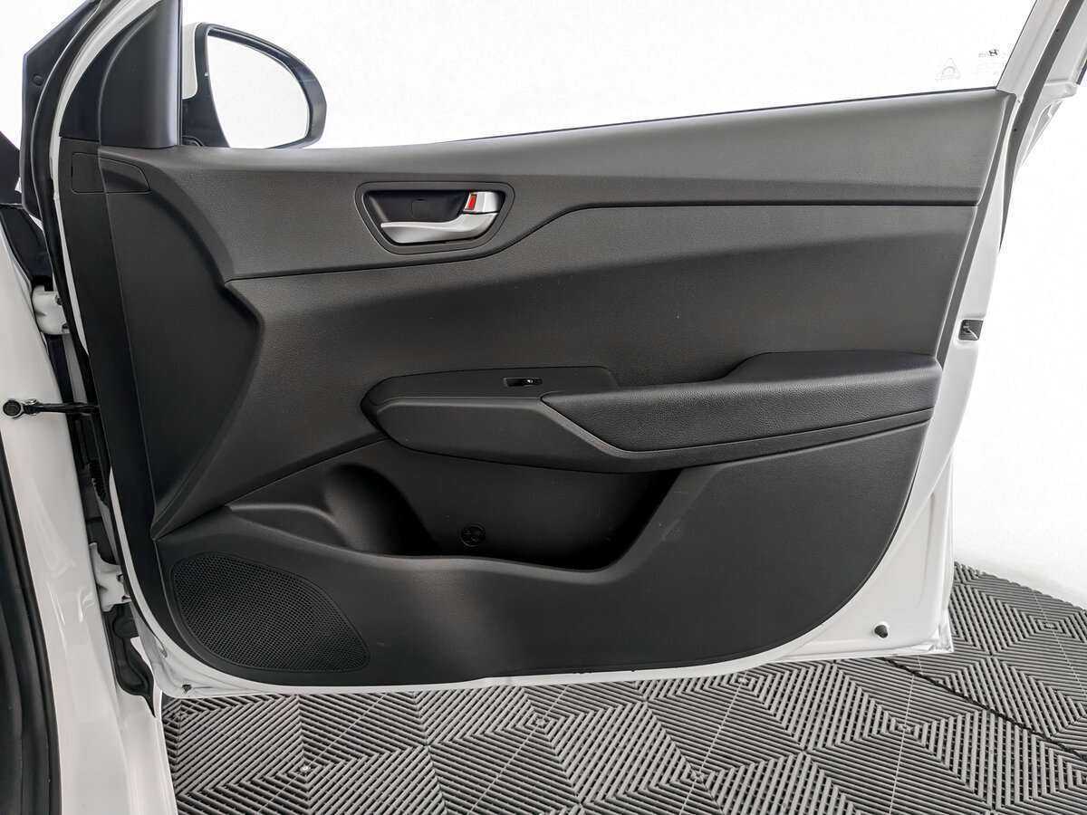 Hyundai Solaris 2021 года с пробегом. Фото: #20