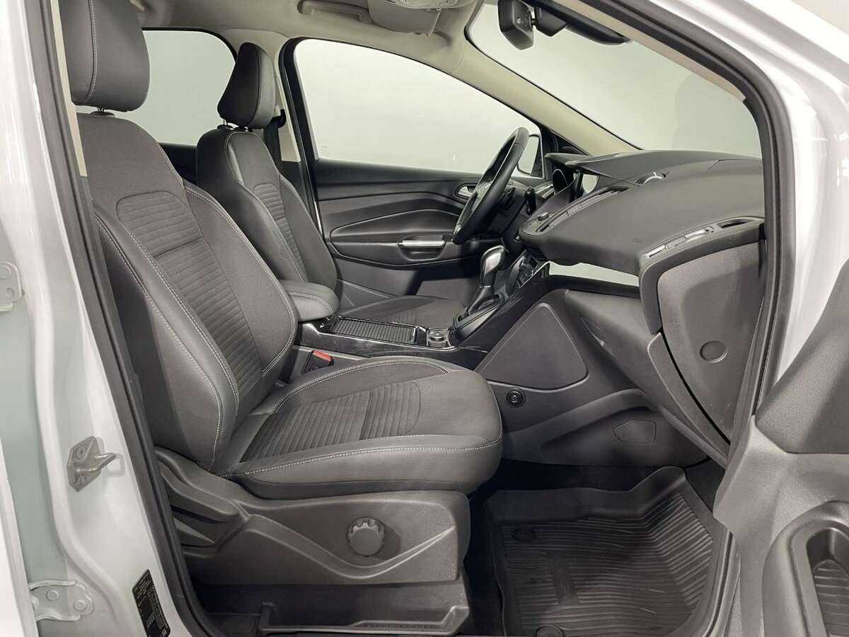Ford Kuga 2017 года с пробегом. Фото: #11