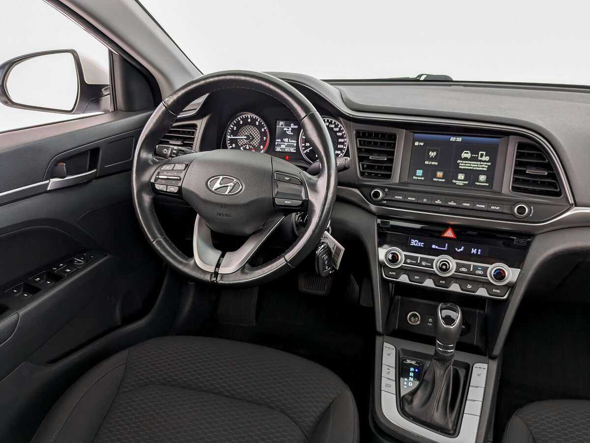 Hyundai Elantra 2020 года с пробегом. Фото: #21
