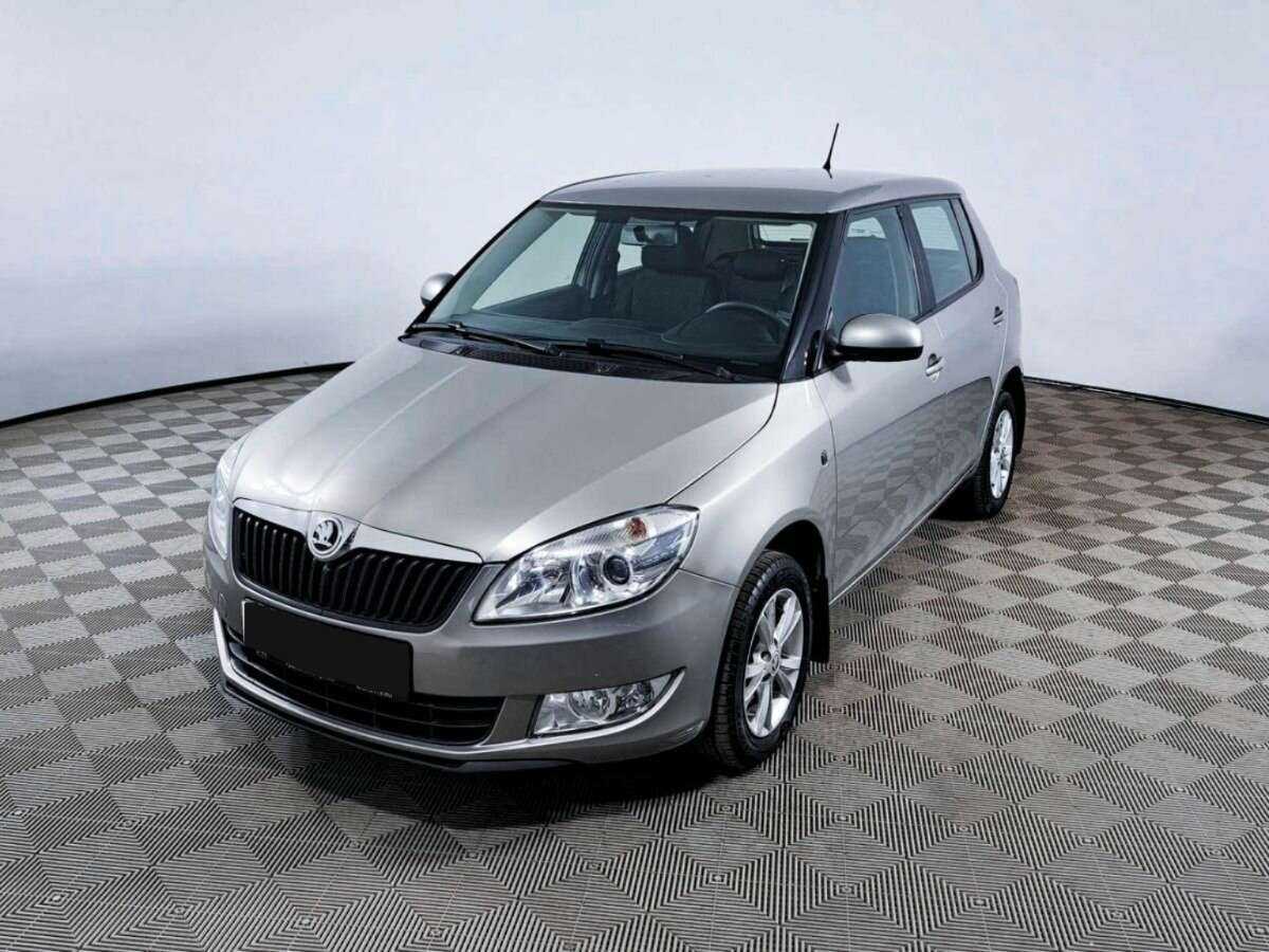 Skoda Fabia 2013 года с пробегом. Посмотреть фото