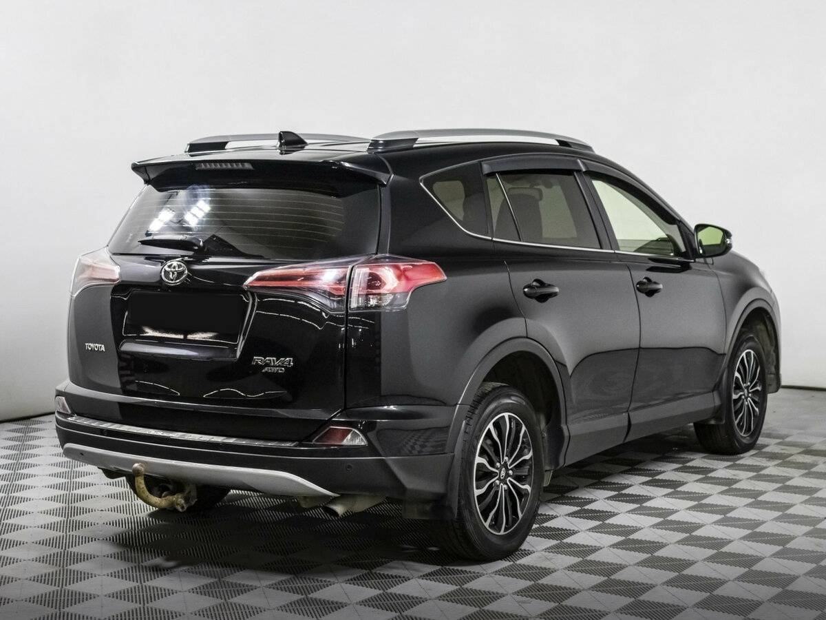 Toyota RAV4 2015 года с пробегом. Фото: #4