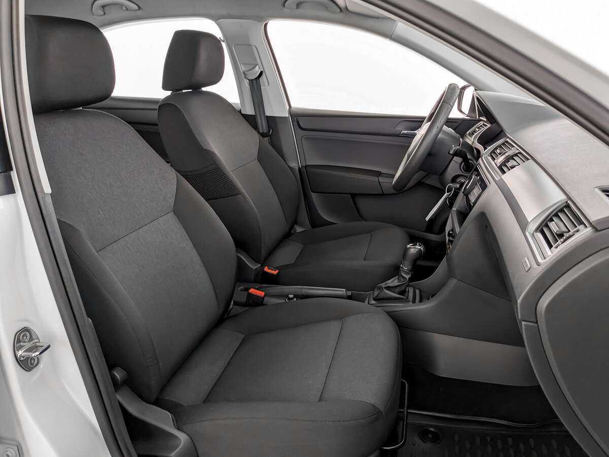 Skoda Rapid 2017 года с пробегом. Фото: #20