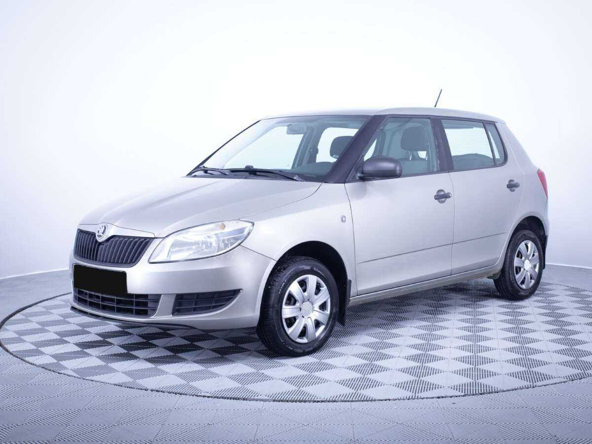 Skoda Fabia 2013 года с пробегом. Посмотреть фото