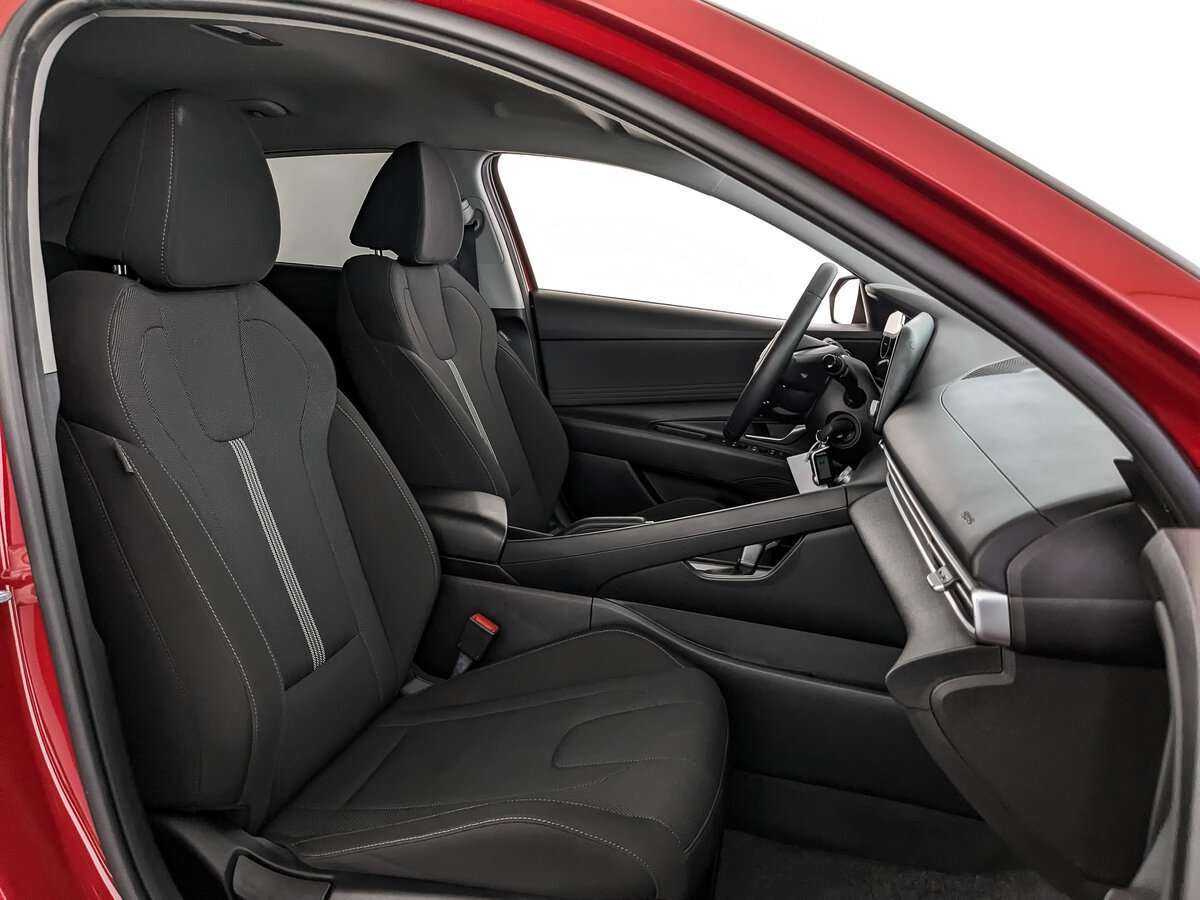 Hyundai Elantra 2021 года с пробегом. Фото: #19