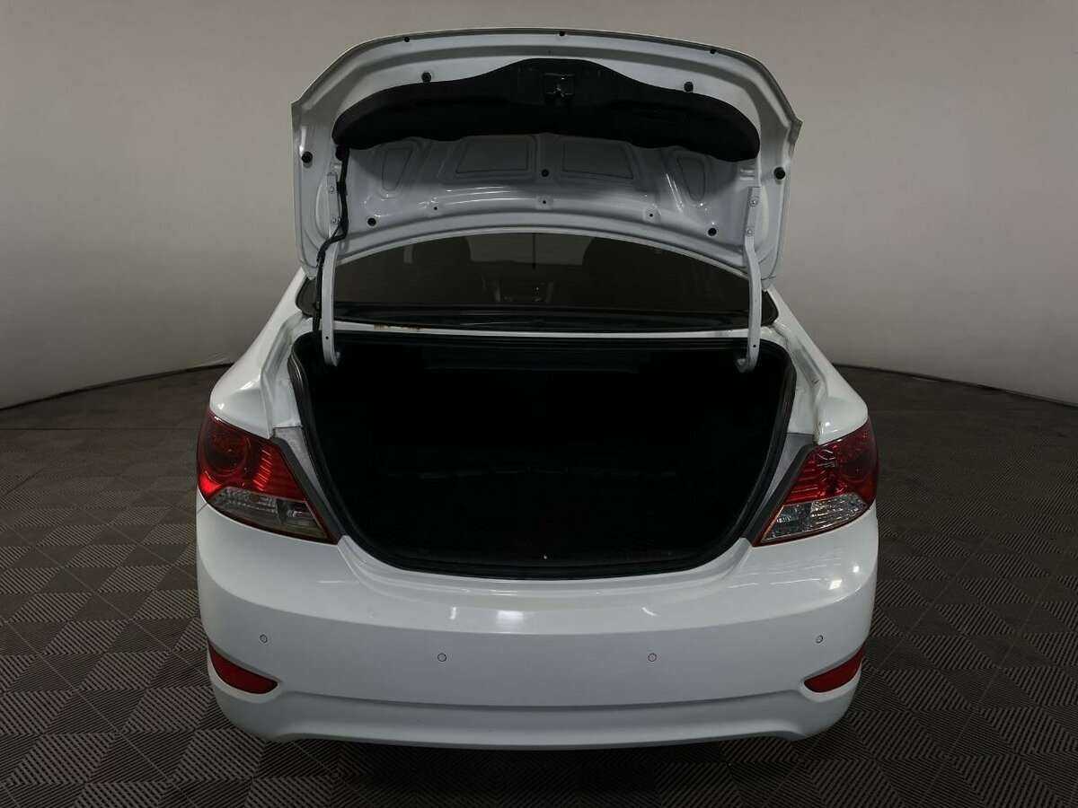 Hyundai Solaris 2012 года с пробегом. Фото: #17