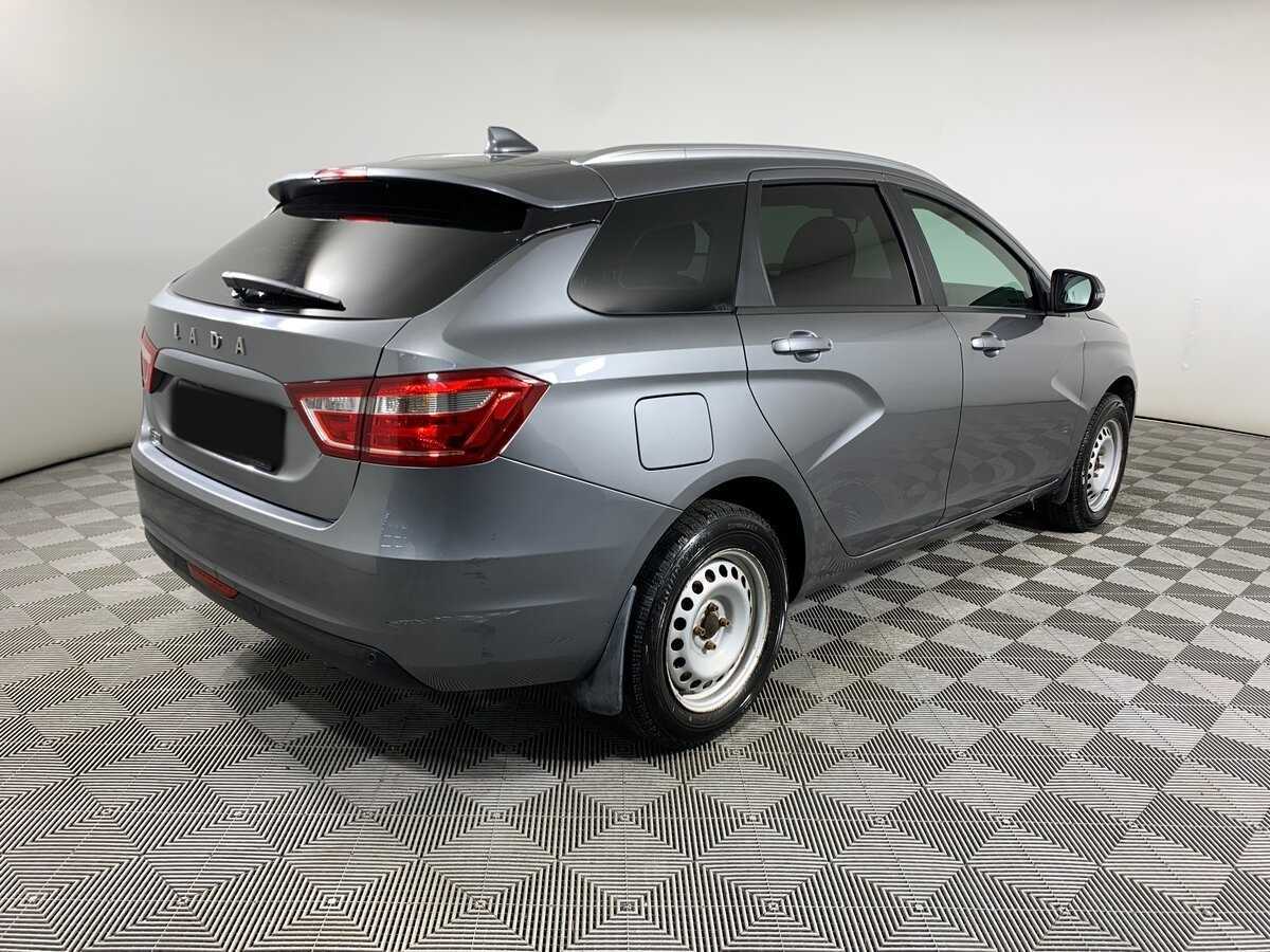Lada (ВАЗ) Vesta 2018 года с пробегом. Фото: #4