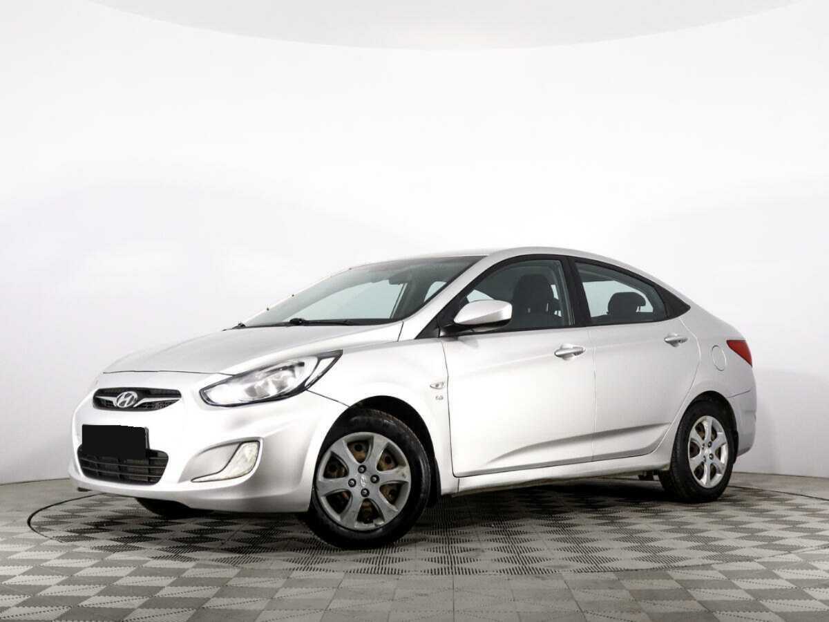 Hyundai Solaris 2013 года с пробегом. Посмотреть фото