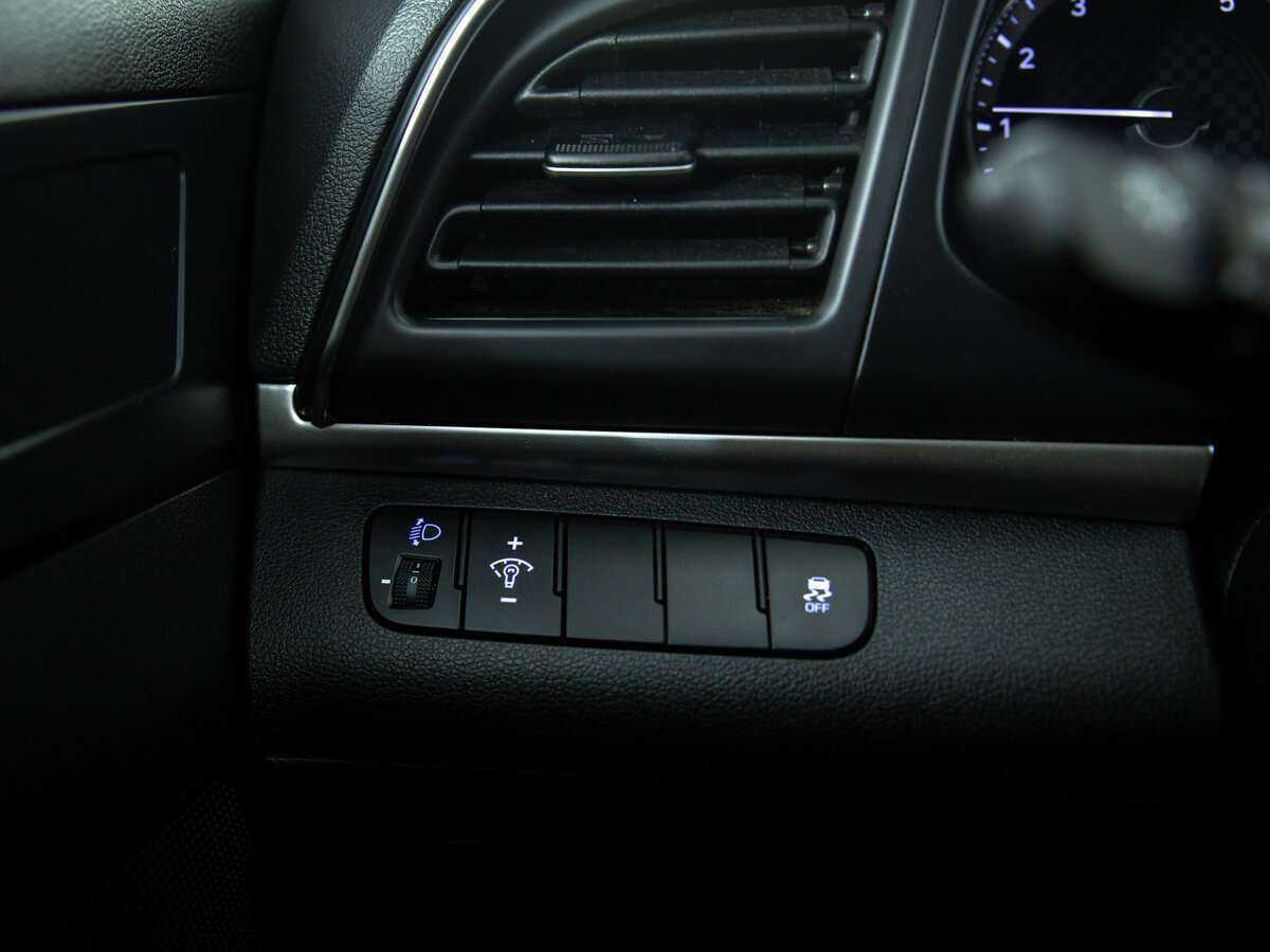 Hyundai Elantra 2020 года с пробегом. Фото: #16