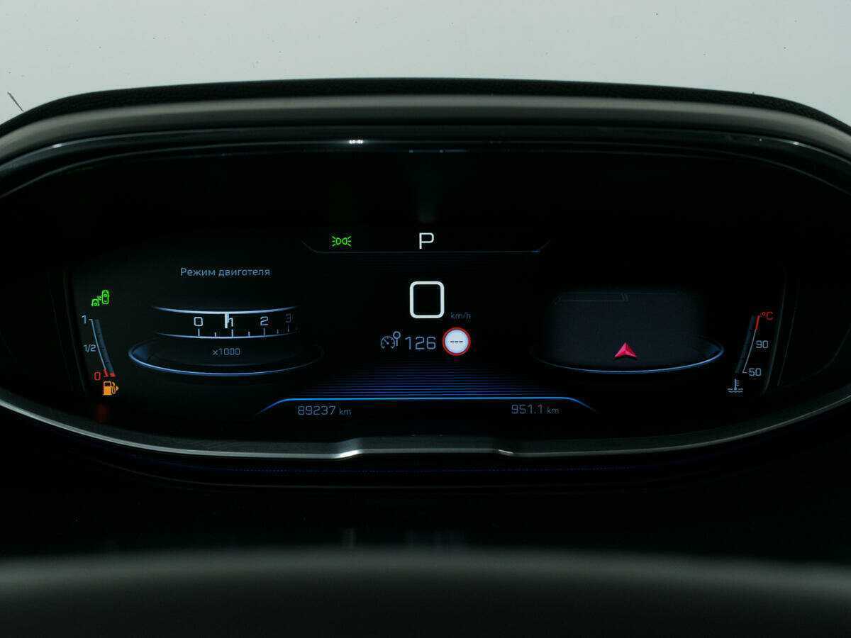 Peugeot 3008 2018 года с пробегом. Фото: #10